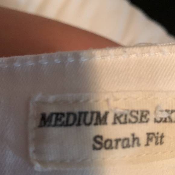 White guess jeans - Picture 3 of 3